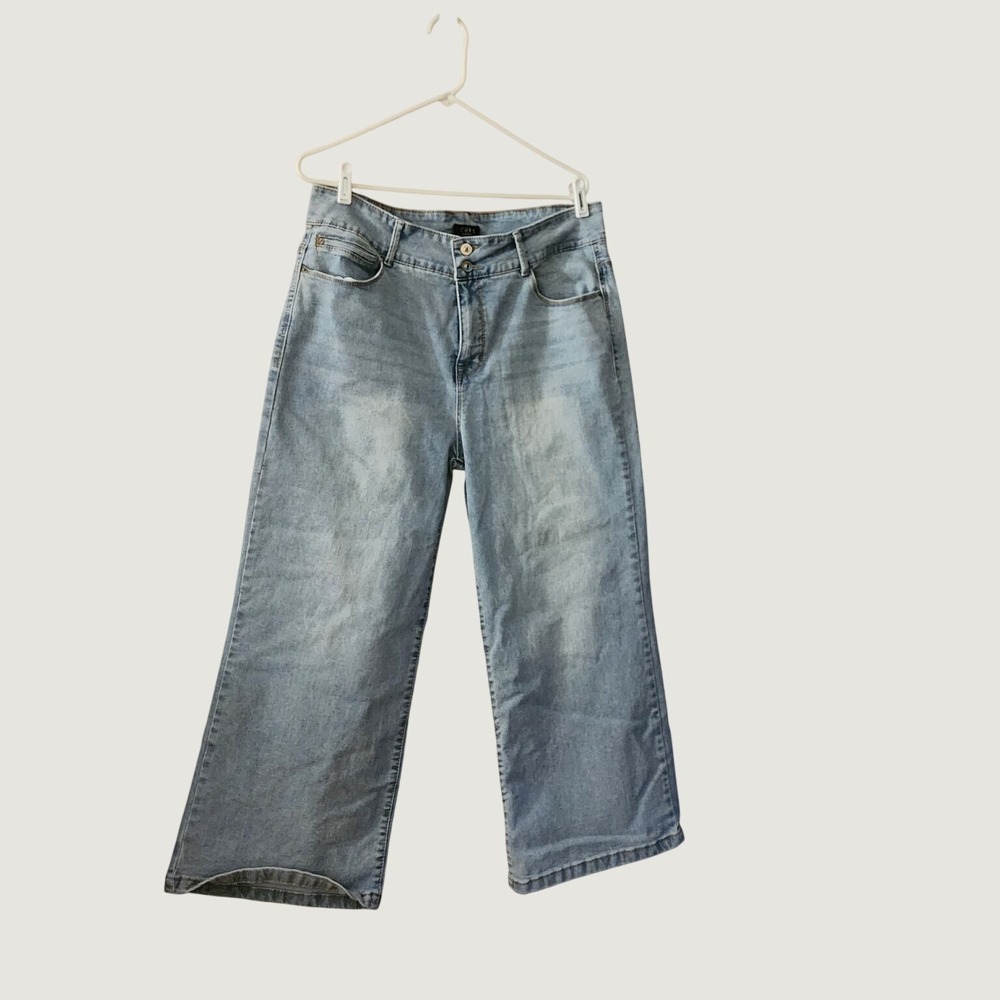 Curve Appeal Women's Size 16 Wide Leg Crop Jeans Light Wash High Rise Stretch